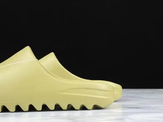 Slides FX0494 'Resin' Yeezy Adidas 0701